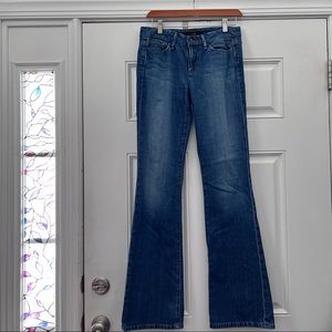 Joe’s Jeans Fit: Muse  size 26 designed in Los Angeles